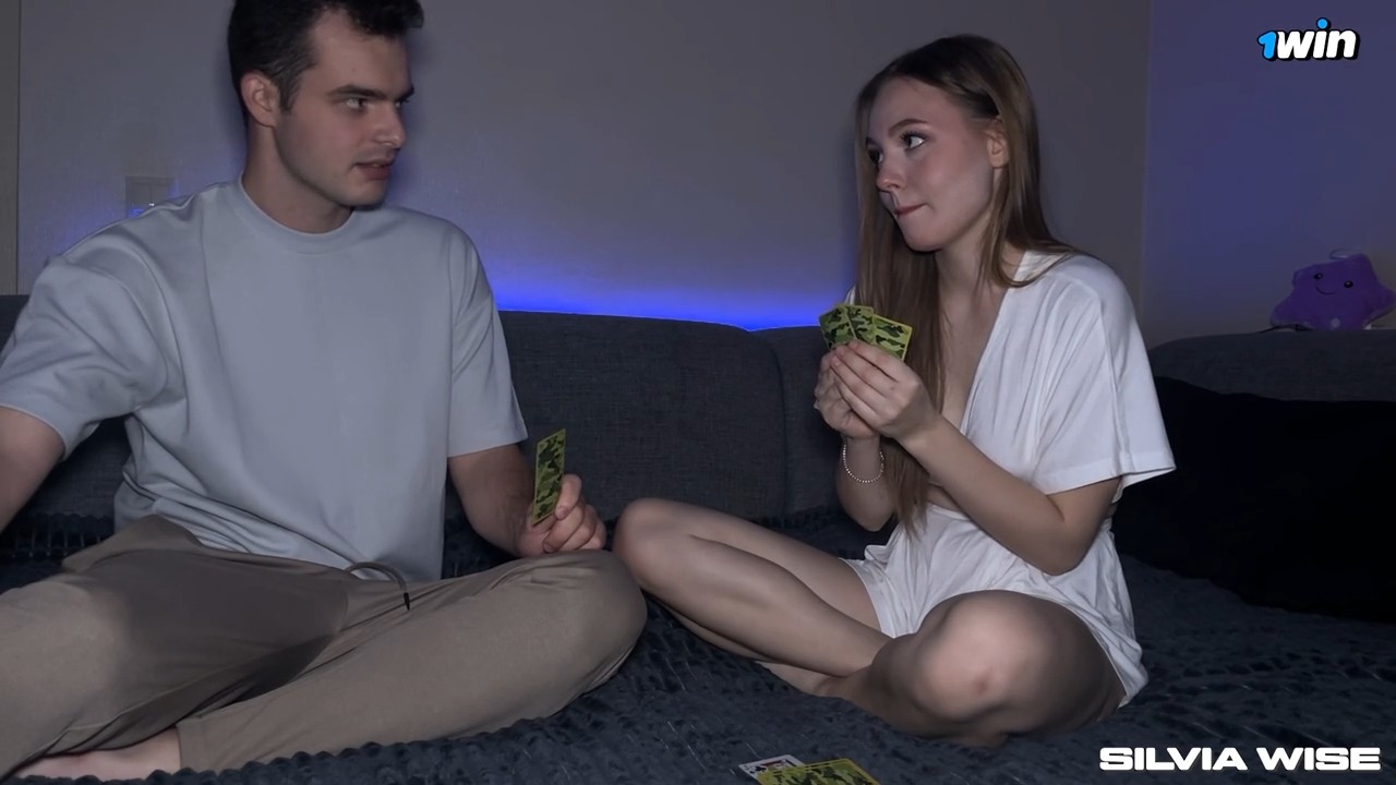 Скачать бесплатно Бля, забыла — с другом же на секс играли, а я проиграла 😳