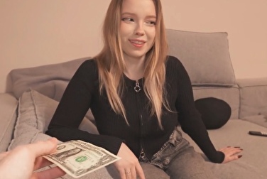 У тебя девушка, у меня — муж! За деньги только покажу грудь 🍒